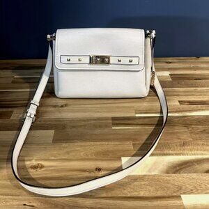 Michael Kors Addison Crossbody Messenger Bag Ballet - Pebbled Leather - Vanilla